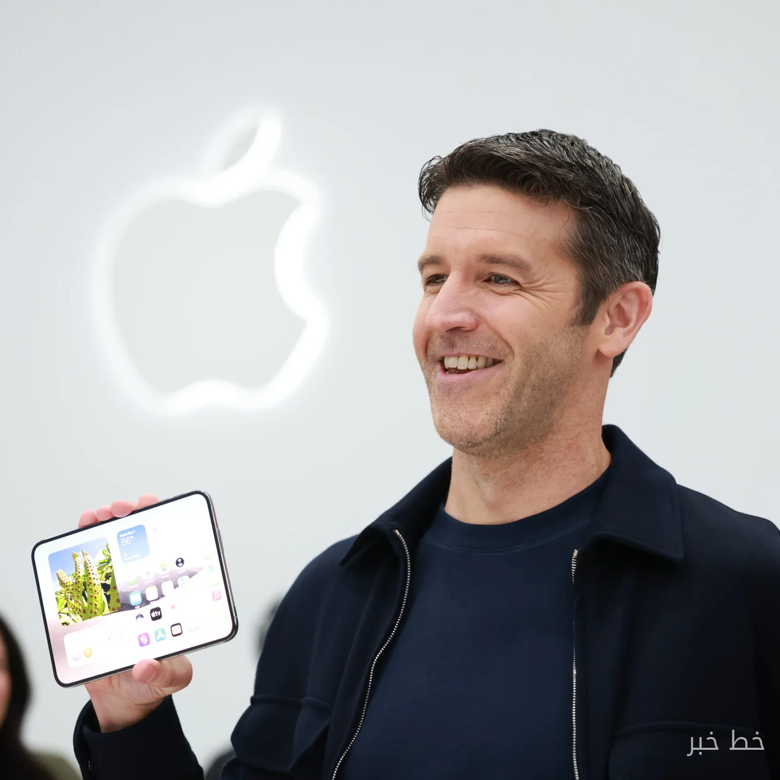 Dual iPhone: Apple's $1,999 Foldable Phone Unveiled!