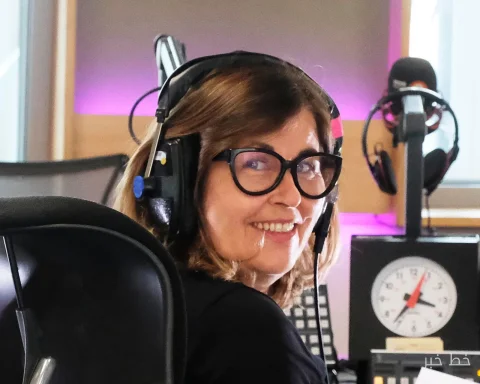 Liza Tarbuck: از میکروفن رادیو 2 به چرخ سفالگری!