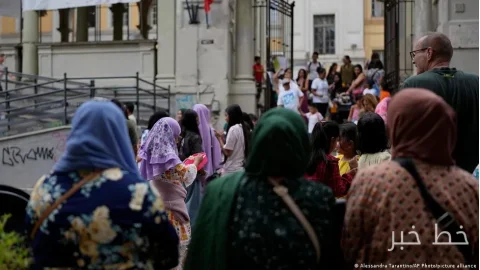 إيطاليا تحظر الحجاب الإسلامي في المدارس