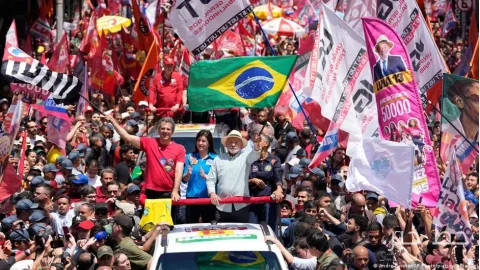 انتخابات ریاست‌جمهوری 2026 برزیل با رقابت نزدیک لولا و بولسونارو آغاز می‌شود